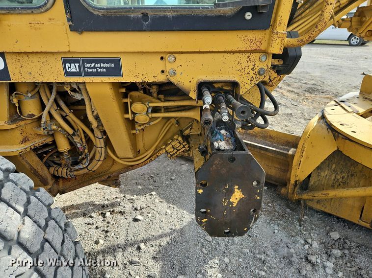 image for item DN7234 2001 Caterpillar    143H motor grader
