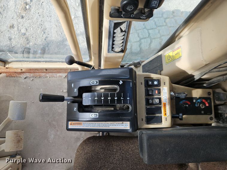 image for item DN7234 2001 Caterpillar    143H motor grader