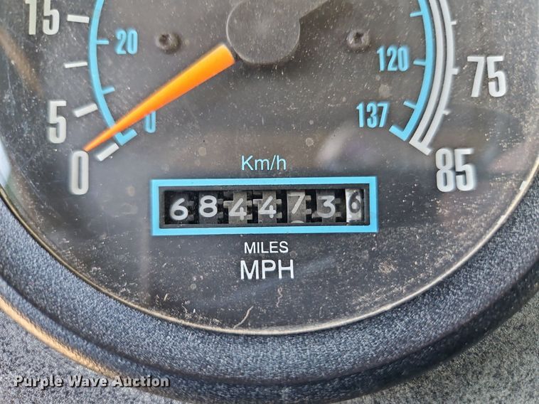 image for item DN7242 1993 International  9400 drilling rig truck