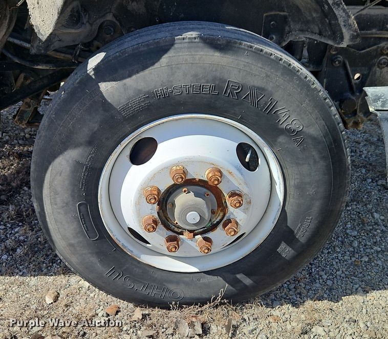 image for item DN7242 1993 International  9400 drilling rig truck