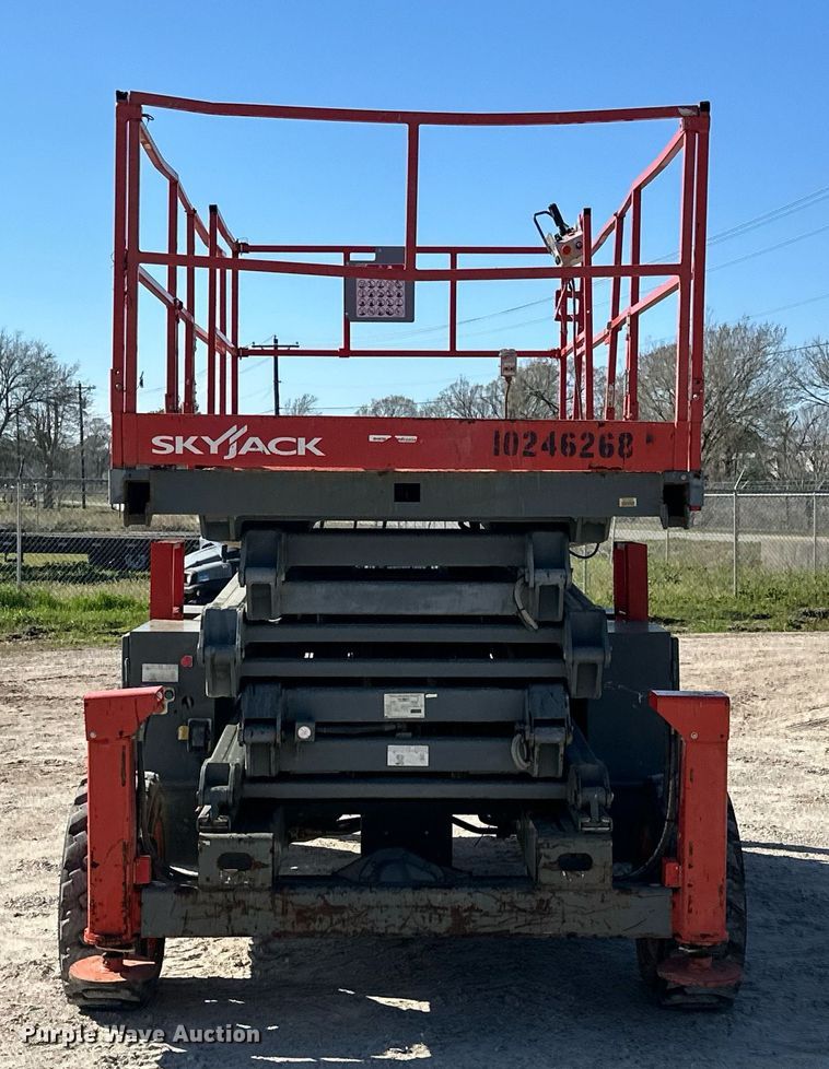 image for item DN7675 2014 Skyjack  SJ8841 scissor lift
