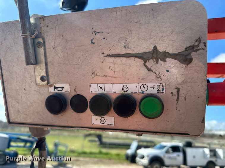 image for item DN7675 2014 Skyjack  SJ8841 scissor lift