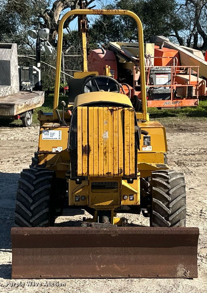 image for item DN7676 2006 Vermeer RT450 trencher