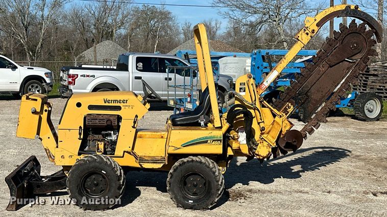 image for item DN7676 2006 Vermeer RT450 trencher