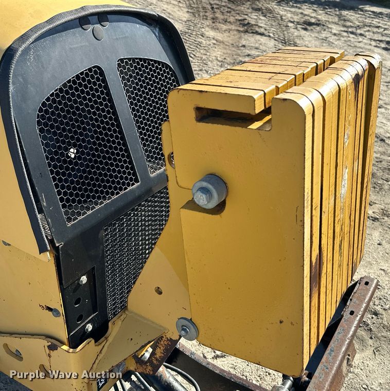 image for item DN7676 2006 Vermeer RT450 trencher