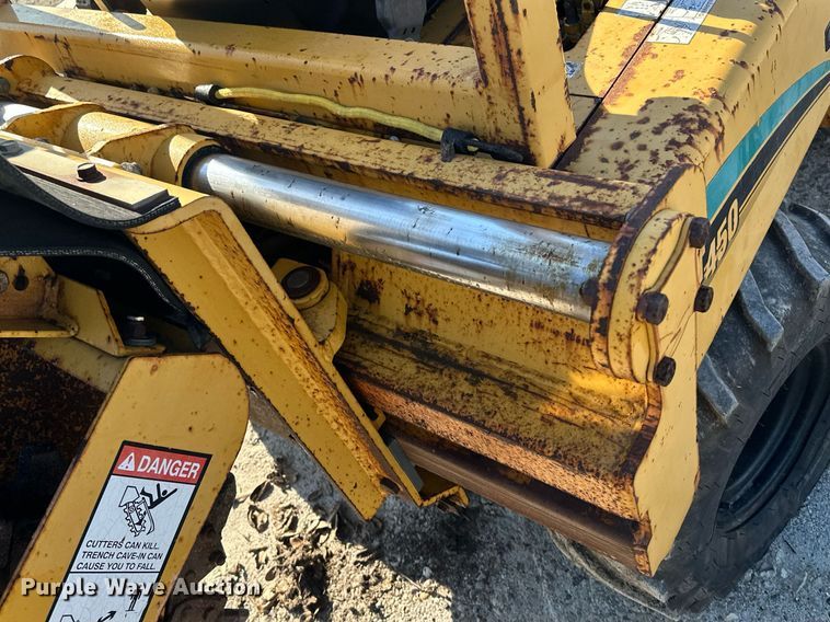 image for item DN7676 2006 Vermeer RT450 trencher