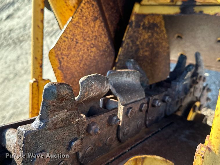 image for item DN7676 2006 Vermeer RT450 trencher