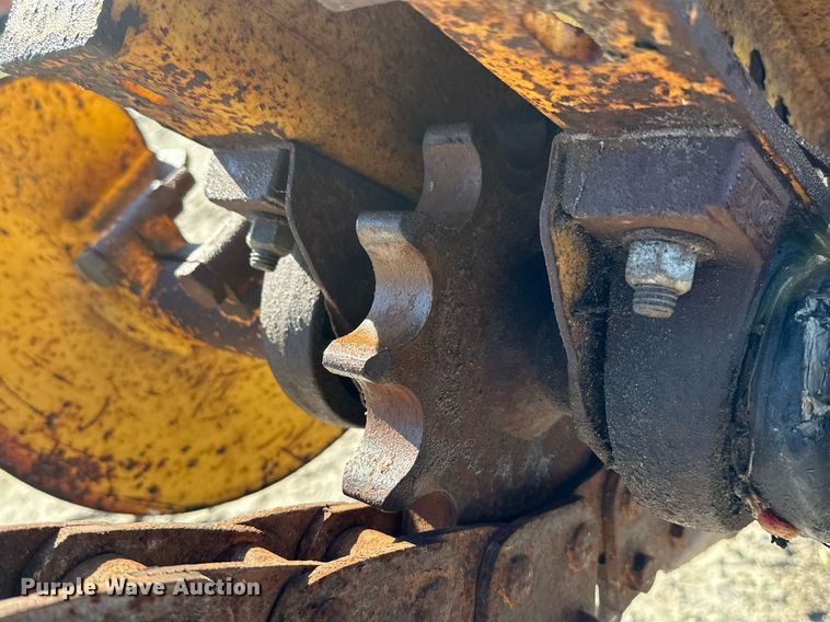 image for item DN7676 2006 Vermeer RT450 trencher