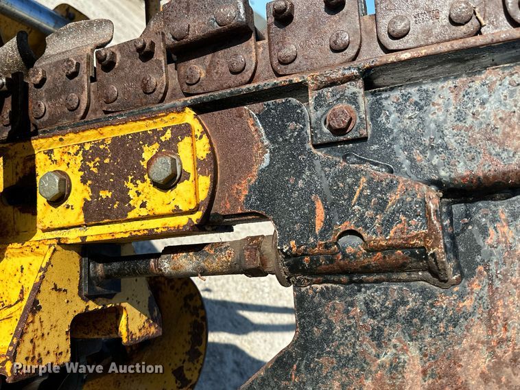 image for item DN7676 2006 Vermeer RT450 trencher