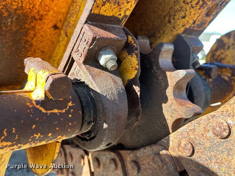 image for item DN7676 2006 Vermeer RT450 trencher