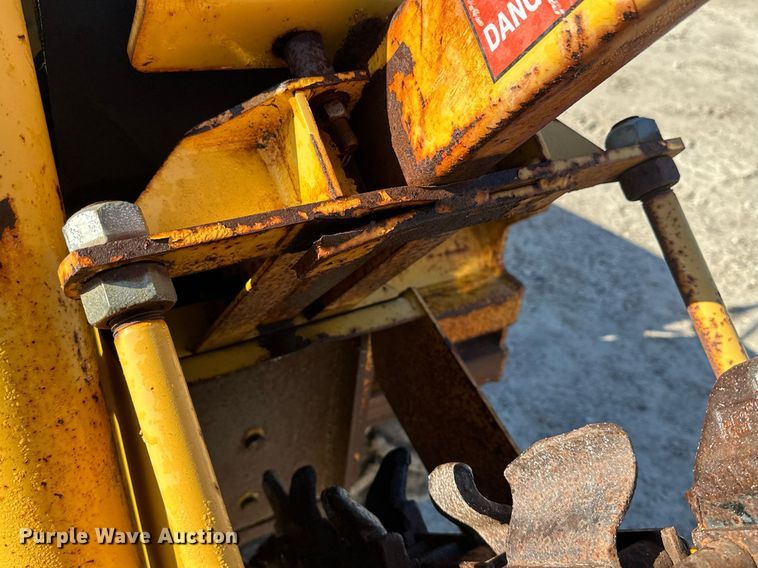 image for item DN7676 2006 Vermeer RT450 trencher