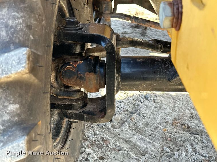 image for item DN7676 2006 Vermeer RT450 trencher