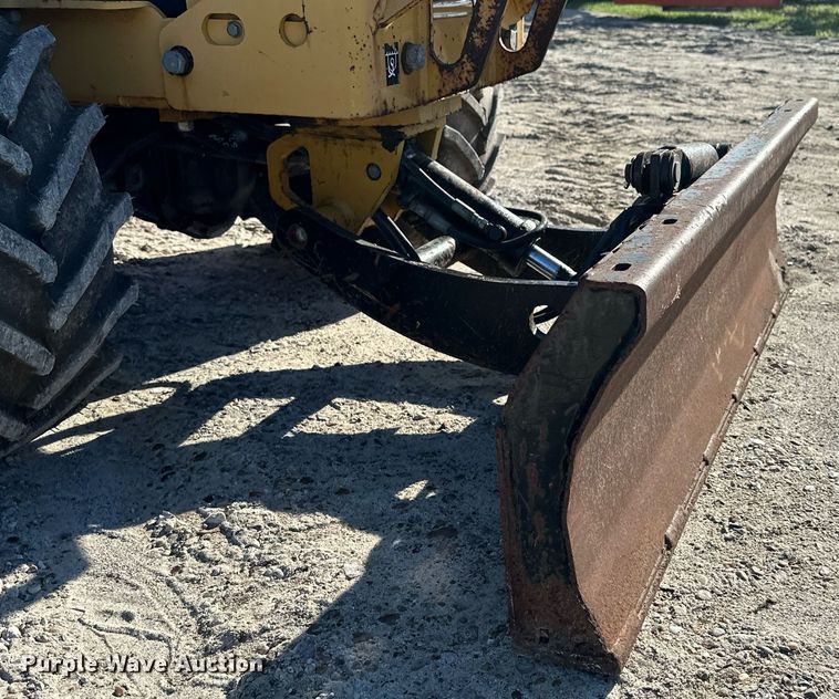 image for item DN7676 2006 Vermeer RT450 trencher