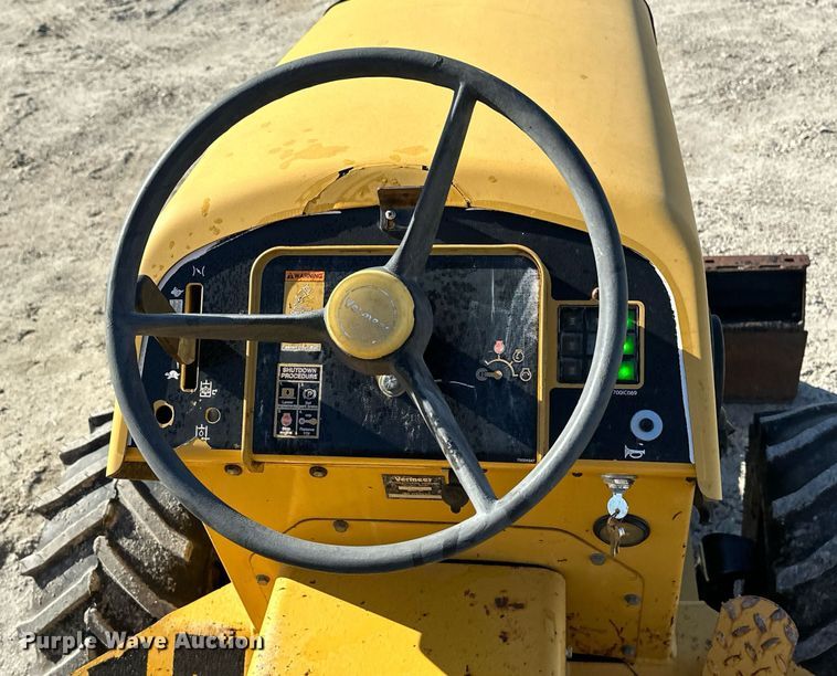 image for item DN7676 2006 Vermeer RT450 trencher