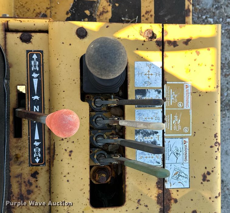 image for item DN7676 2006 Vermeer RT450 trencher