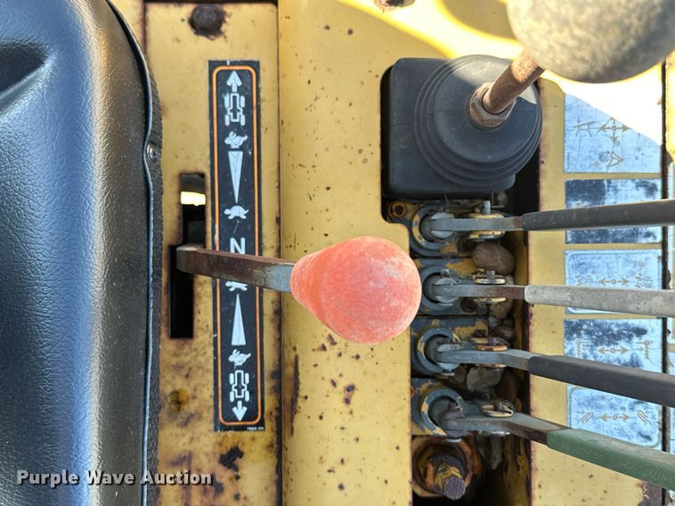 image for item DN7676 2006 Vermeer RT450 trencher