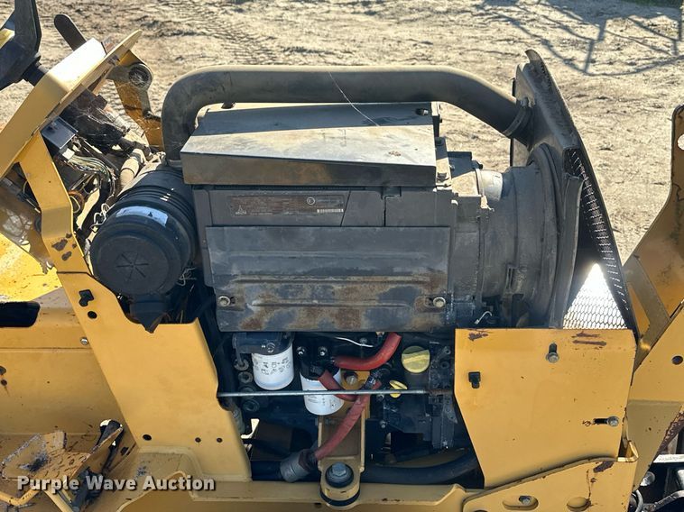 image for item DN7676 2006 Vermeer RT450 trencher
