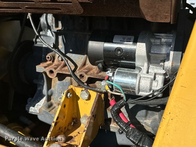 image for item DN7676 2006 Vermeer RT450 trencher