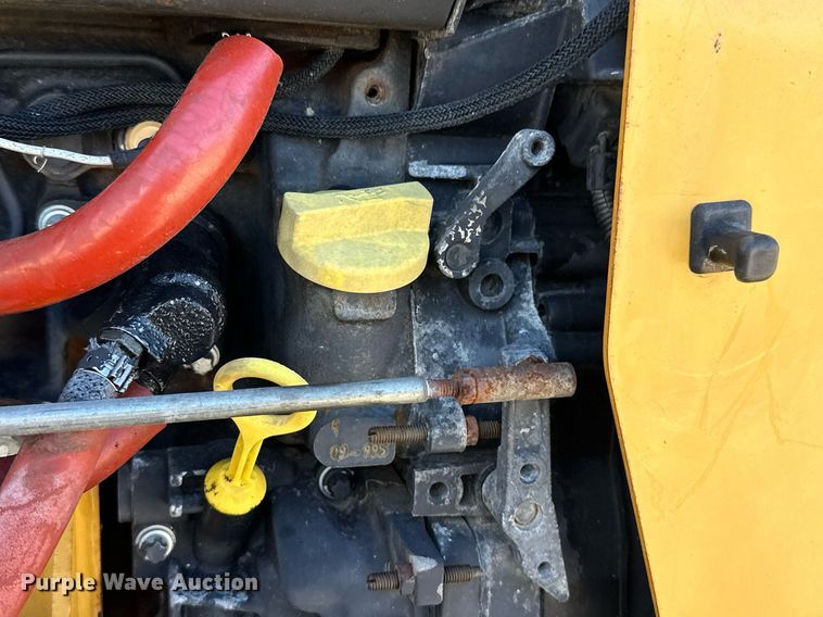 image for item DN7676 2006 Vermeer RT450 trencher