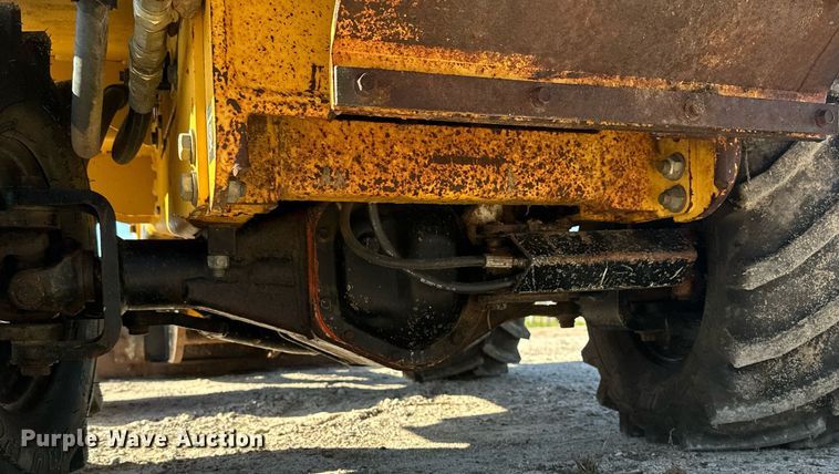 image for item DN7676 2006 Vermeer RT450 trencher