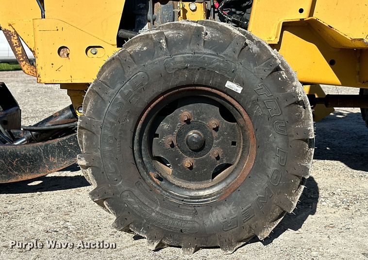 image for item DN7676 2006 Vermeer RT450 trencher