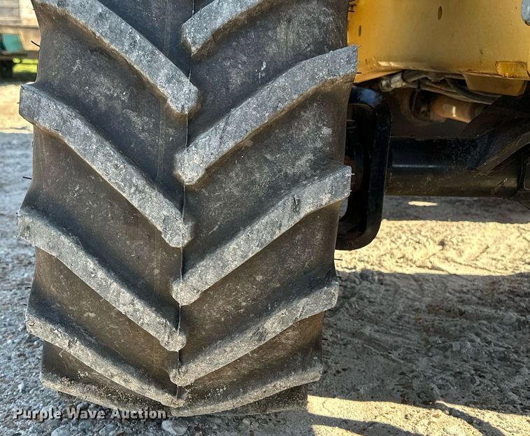 image for item DN7676 2006 Vermeer RT450 trencher