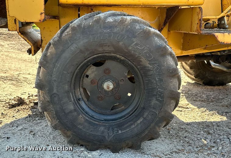 image for item DN7676 2006 Vermeer RT450 trencher