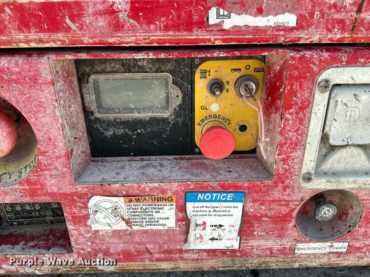 image for item DN7677 2016 MEC 1330SE scissor lift