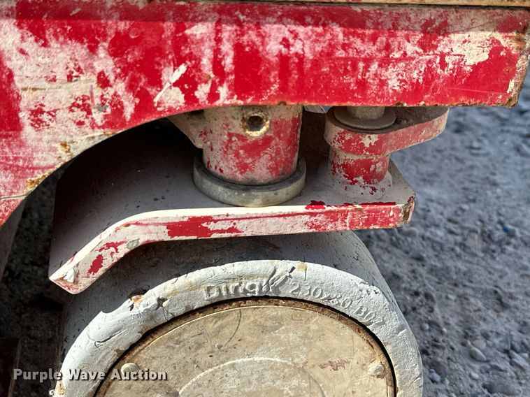 image for item DN7677 2016 MEC 1330SE scissor lift