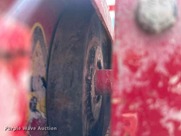 image for item DN7677 2016 MEC 1330SE scissor lift