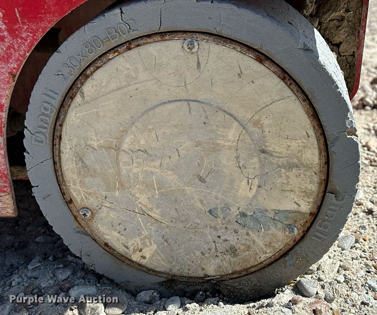 image for item DN7677 2016 MEC 1330SE scissor lift