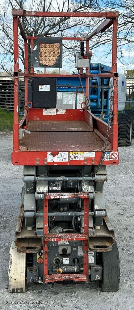 image for item DN7678 2014 Skyjack  SJIII 3226 scissor lift