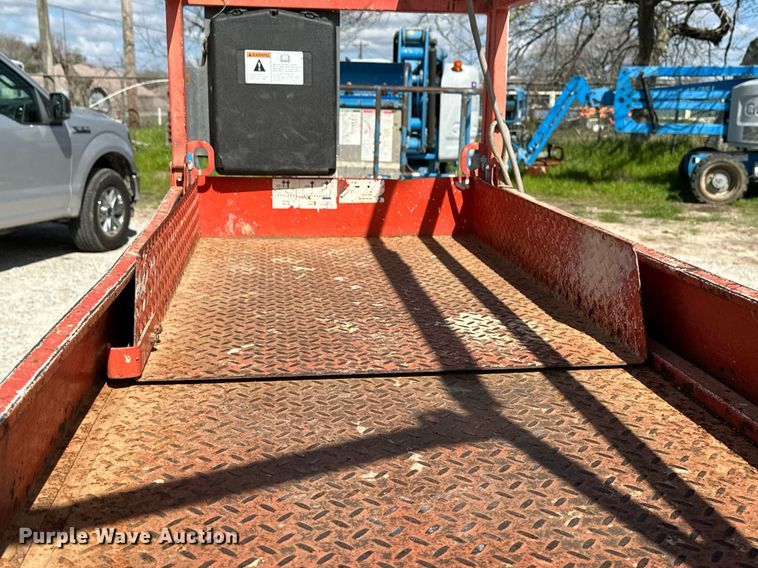 image for item DN7678 2014 Skyjack  SJIII 3226 scissor lift