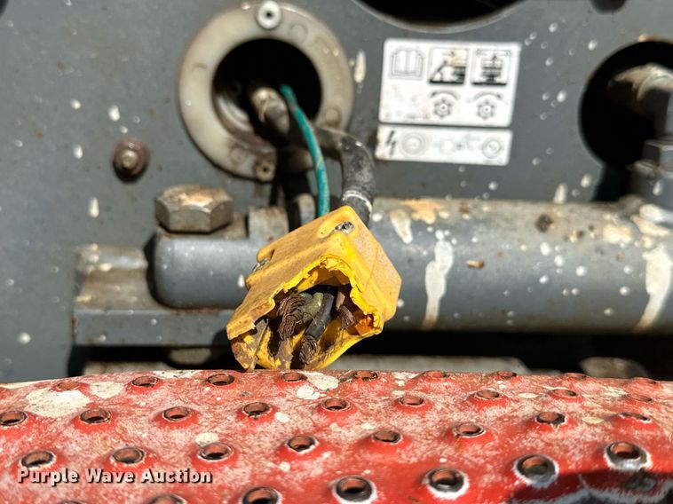 image for item DN7678 2014 Skyjack  SJIII 3226 scissor lift