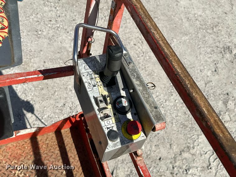 image for item DN7678 2014 Skyjack  SJIII 3226 scissor lift