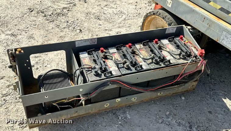 image for item DN7678 2014 Skyjack  SJIII 3226 scissor lift