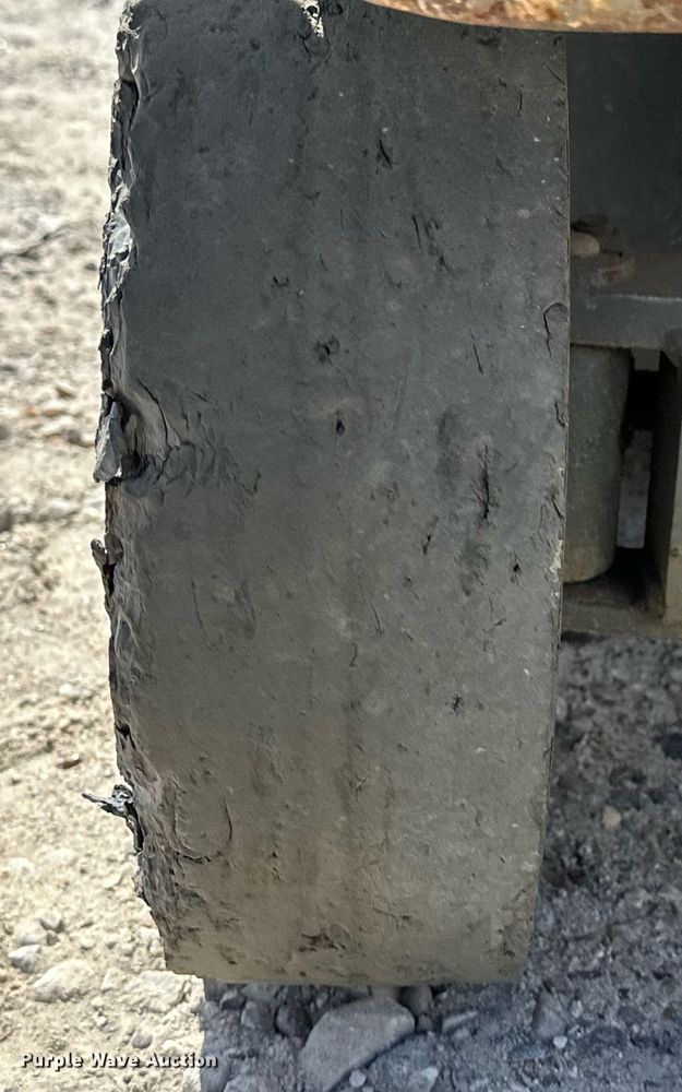 image for item DN7678 2014 Skyjack  SJIII 3226 scissor lift