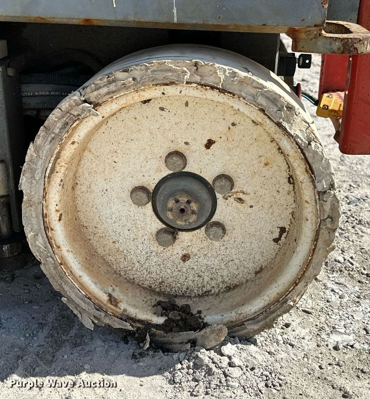 image for item DN7678 2014 Skyjack  SJIII 3226 scissor lift