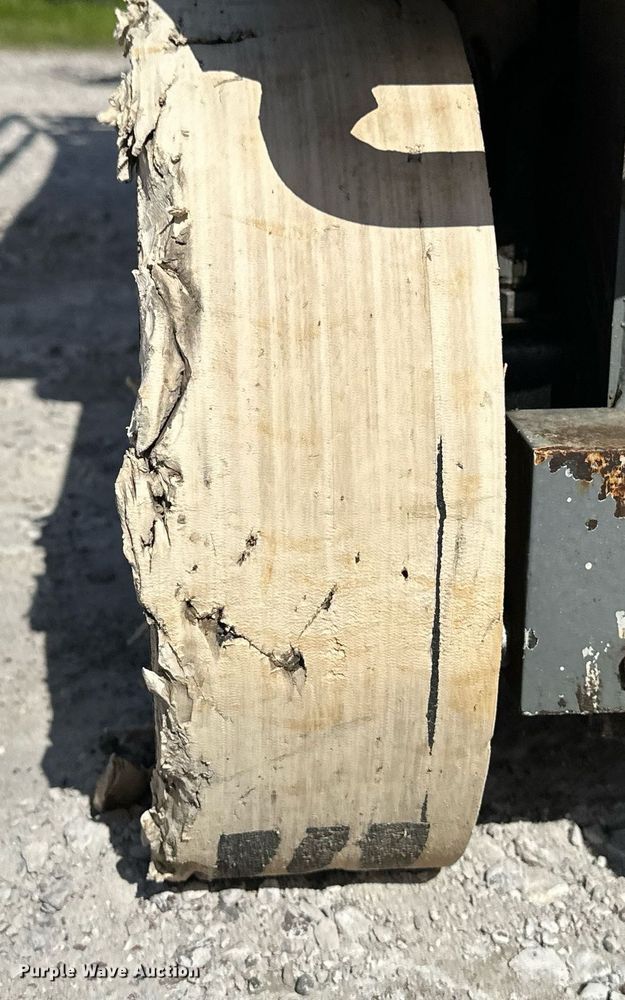 image for item DN7678 2014 Skyjack  SJIII 3226 scissor lift