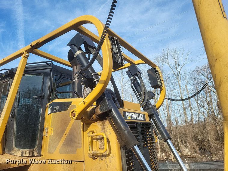 image for item DO4826 2014 Caterpillar D6TXW dozer