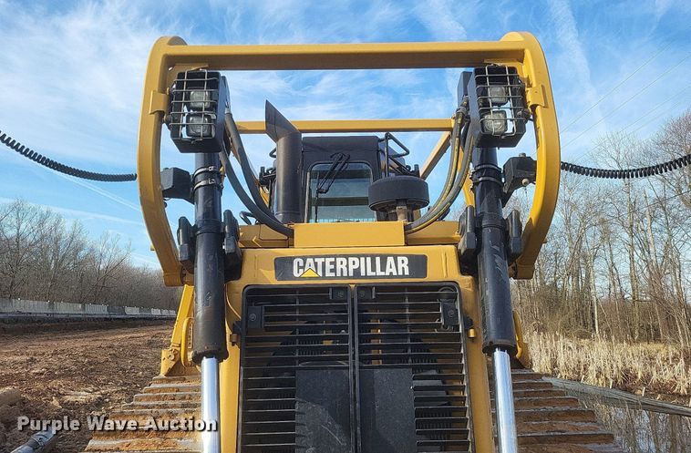 image for item DO4826 2014 Caterpillar D6TXW dozer