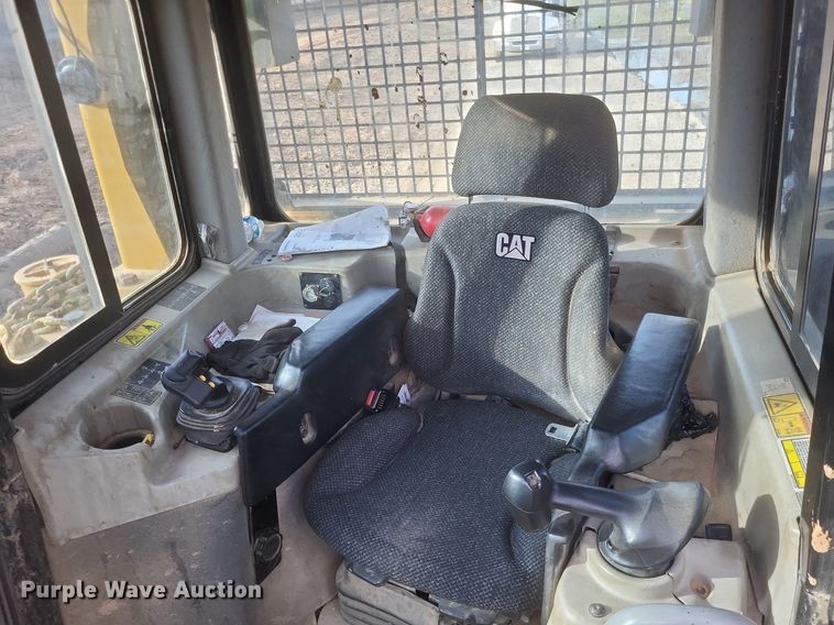 image for item DO4826 2014 Caterpillar D6TXW dozer