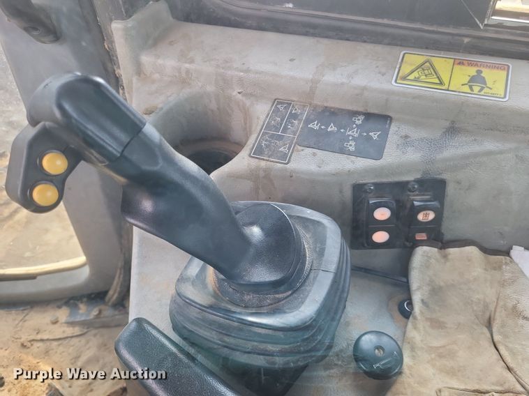 image for item DO4826 2014 Caterpillar D6TXW dozer