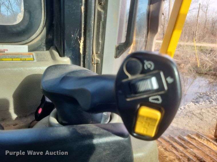 image for item DO4826 2014 Caterpillar D6TXW dozer