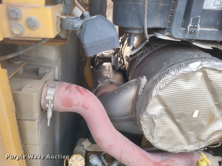 image for item DO4826 2014 Caterpillar D6TXW dozer