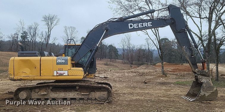 image for item DO4827 2012 John Deere 210G excavator