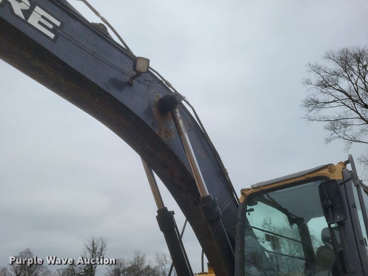 image for item DO4827 2012 John Deere 210G excavator