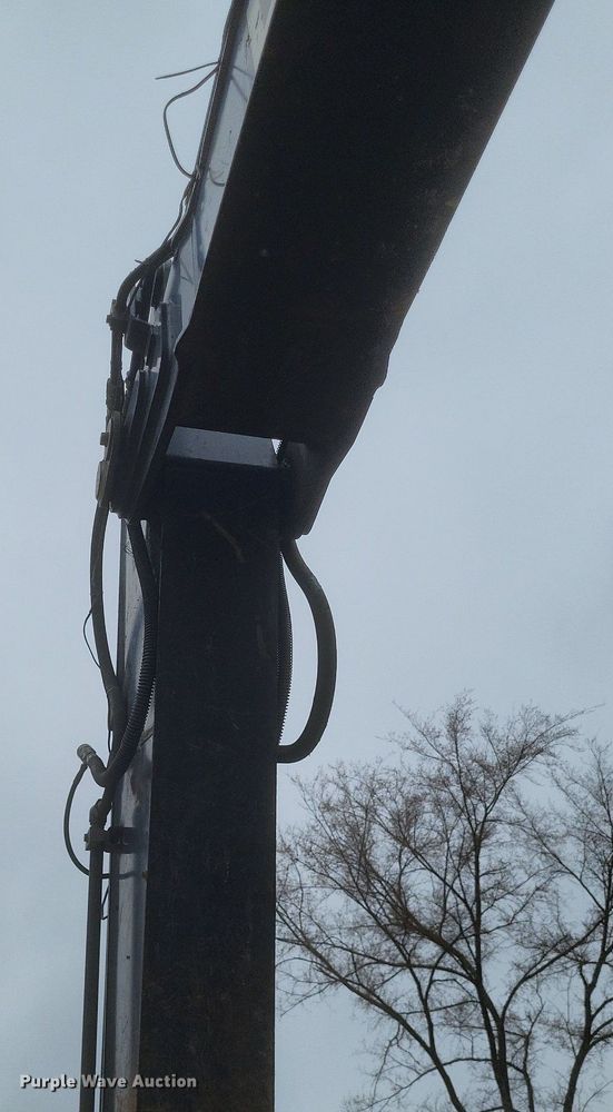 image for item DO4827 2012 John Deere 210G excavator