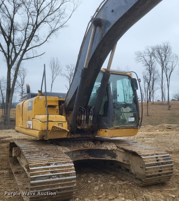 image for item DO4827 2012 John Deere 210G excavator