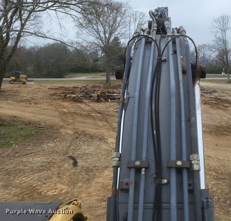 image for item DO4827 2012 John Deere 210G excavator